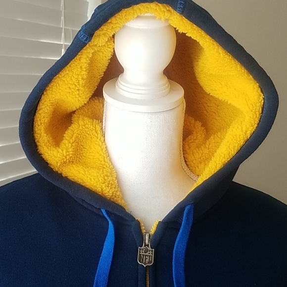 San Diego Chargers NFL Mens Hoodie Sweatshirt - Picture 6 of 11